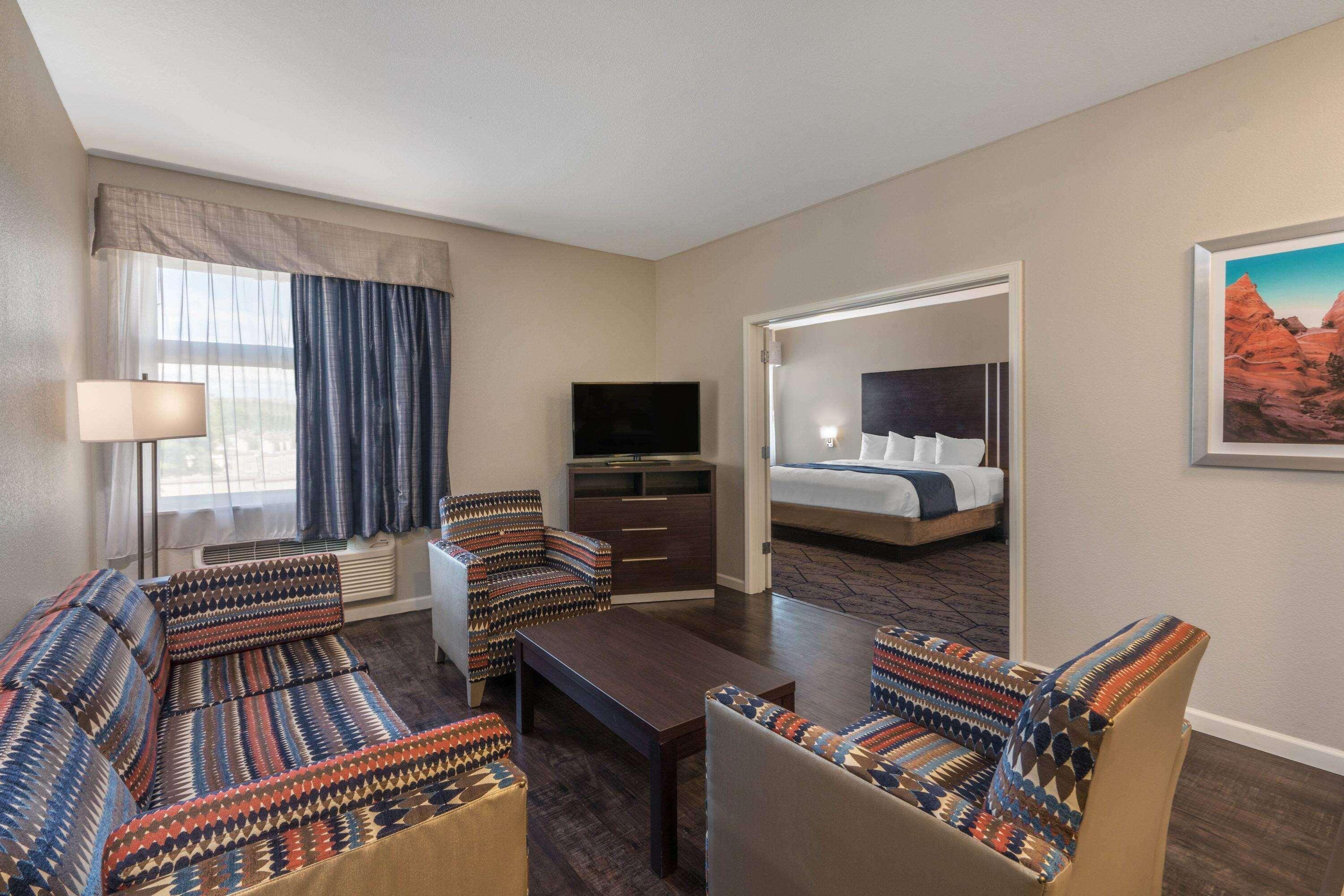 Baymont By Wyndham Albuquerque Airport Otel Dış mekan fotoğraf
